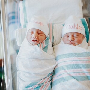 Twin hospital hats, Embroidered hospital hat, embroidered baby gift, embroidered hospital hat, hospital hat with name, personalized baby hat