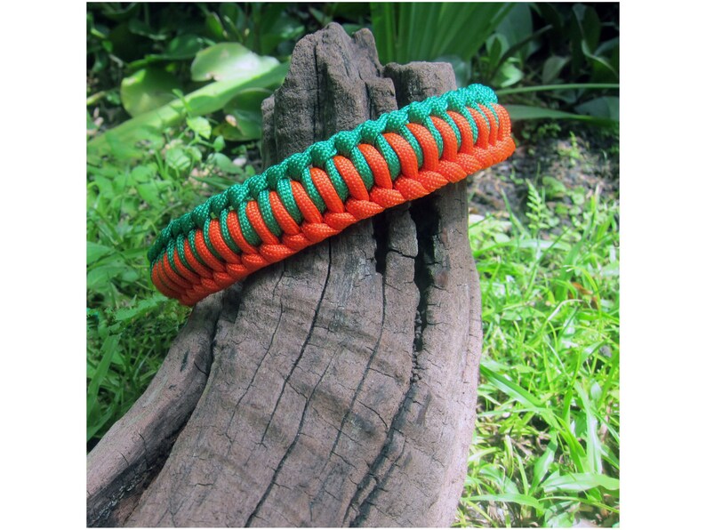 Half Hitch Knot Paracord Bracelet Etsy