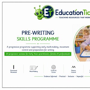 Könnte beinhalten: Ein Pre-Writing Skills Programme mit dem EducationTick-Logo und einem grünen Alien. Der Text beschreibt 32 progressive Einheiten für Markierung, Bewegungskontrolle und Schreibvorbereitung, ergänzt durch ein Bild eines Kindes beim Schreiben.