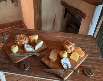 Miniature Kitchen Tools, Dollhouse Food, Miniature Cooking, Dollhouse Kitchen, Miniature Cheese Board