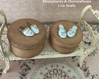 Dollhouse Shoes, Miniature Shoes, Miniature Shoes, Dollhouse Boudoir, Miniature Fashion