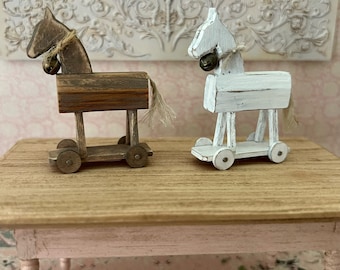 Dollhouse Horse Toy, Miniature Wooden Horse, Dollhouse Toy, Dollhouse Toy Horse