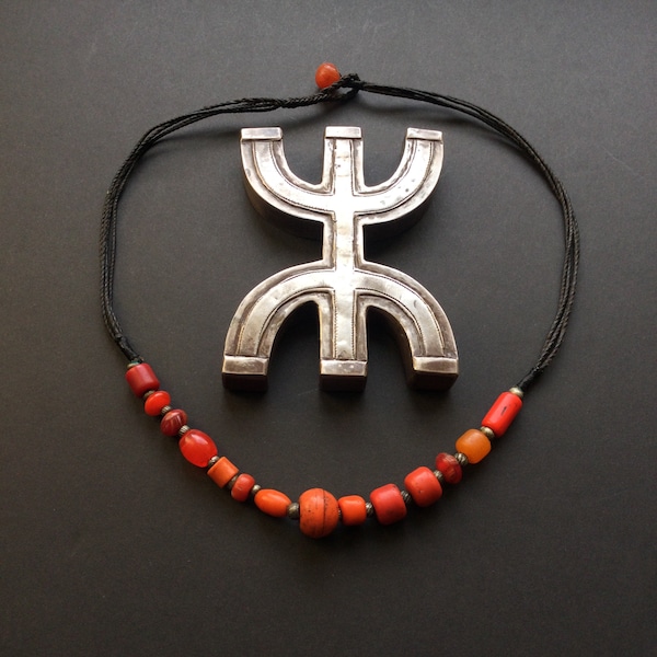 Antique Berber beads necklace,Amazigh beads necklace,African trade beads necklace,Amazigh necklace,Berber beads,antique African trade beads