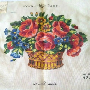 Royal Paris Flower Basket Cross Stitch Canvas Retouche Main 18 x 13