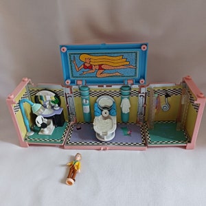 Vintage Polly Pocket Bluebird 1999 Mattel Dream Builders Bathroom Bath 1 Doll