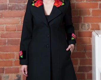Women’s coats with handmade embroidery (Oaxaca)