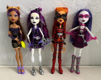 Monster High Power Ghouls and Night Out Dolls