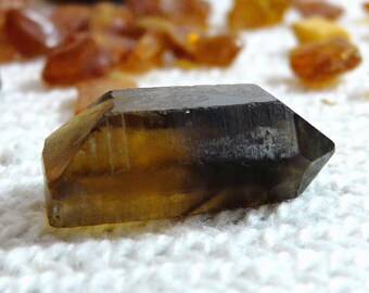 Cuarzo ahumado fantasma de la India • 2,5 × 1,5 × 1 cm • 6 g • Cristal natural