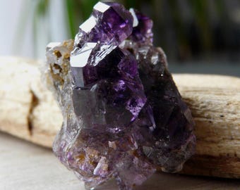 Amatista Karur – Cristales miniatura excepcionales | Morado oscuro intenso | Tamil Nadu, India