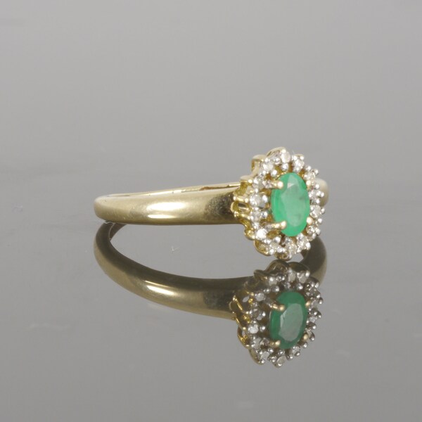 Vintage 10k Yellow Gold Natural Oval Cut Colombian Emerald Diamond Halo Ring