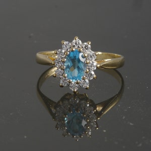 Vintage 375 9k Yellow Gold Oval Blue Topaz Cubic Zirconia Halo Ring Size 4.5