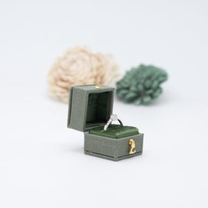 Scatola portagioie quadrata vintage georgiana verde foresta, scatola portagioie in lino e velluto, proposta, fidanzamento, matrimonio, presentazione, regalo