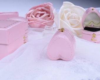 Mumusuki Heart Shaped Ring Gift Box With LED Light, Velvet