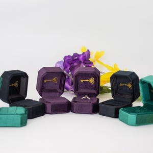 Black Violet Emerald Green Luxury Handmade Keepsake Velvet Single Slot Double Slot Engagement Wedding Proposal Presentation Jewelry Ring Box