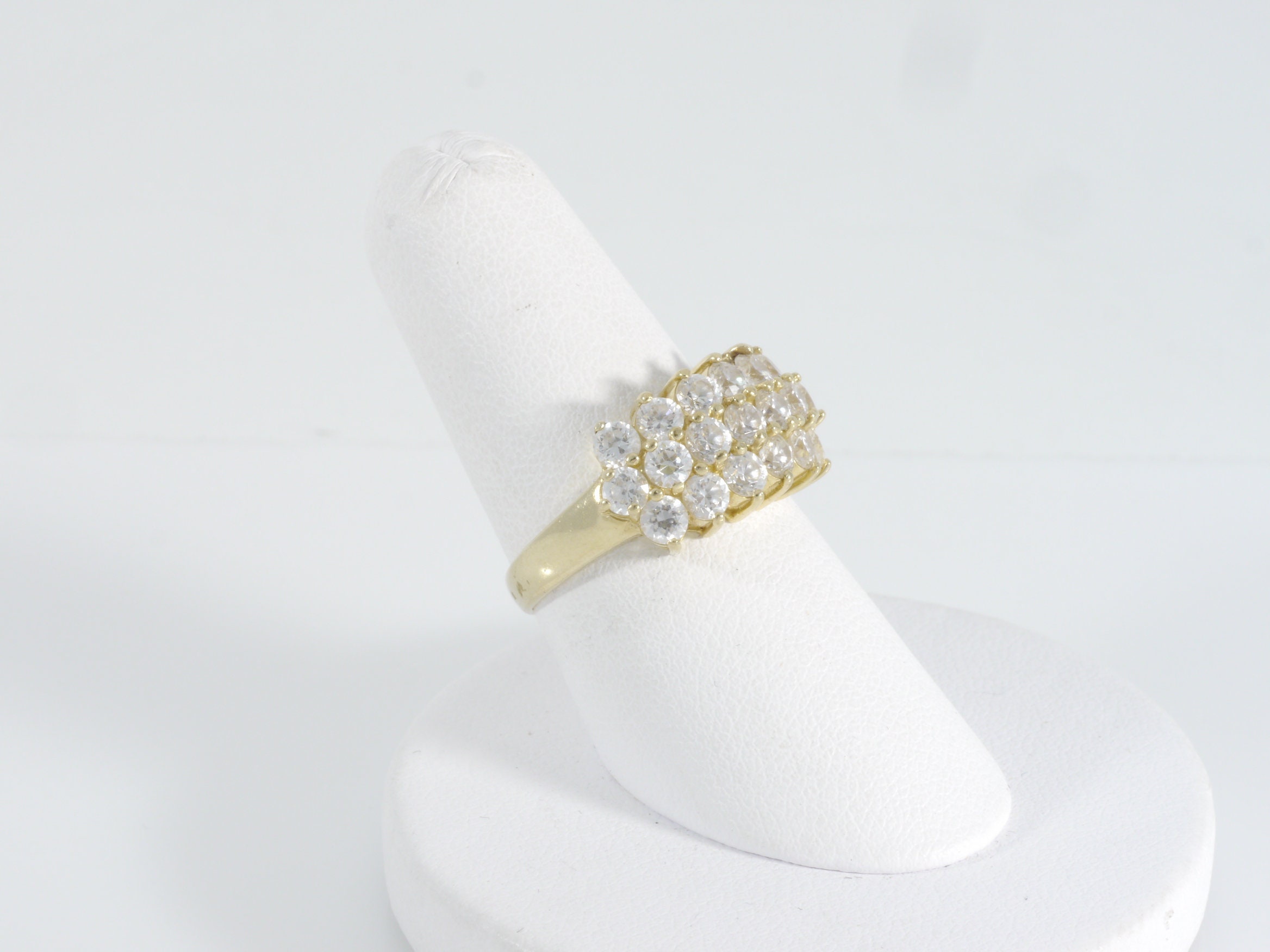 海外最新 Three Gold Yellow 10k Vintage Row Zirconia Cubic Round アクセサリー