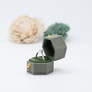 Scatola portagioie esagonale vintage georgiana verde foresta, scatola portagioie in lino e velluto, proposta, fidanzamento, matrimonio, presentazione, regalo