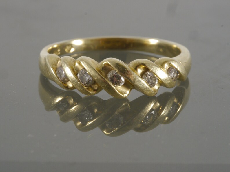 Vintage Estate 14k Yellow Gold Brushed Ribbon Twist Diamond Anniversary Band