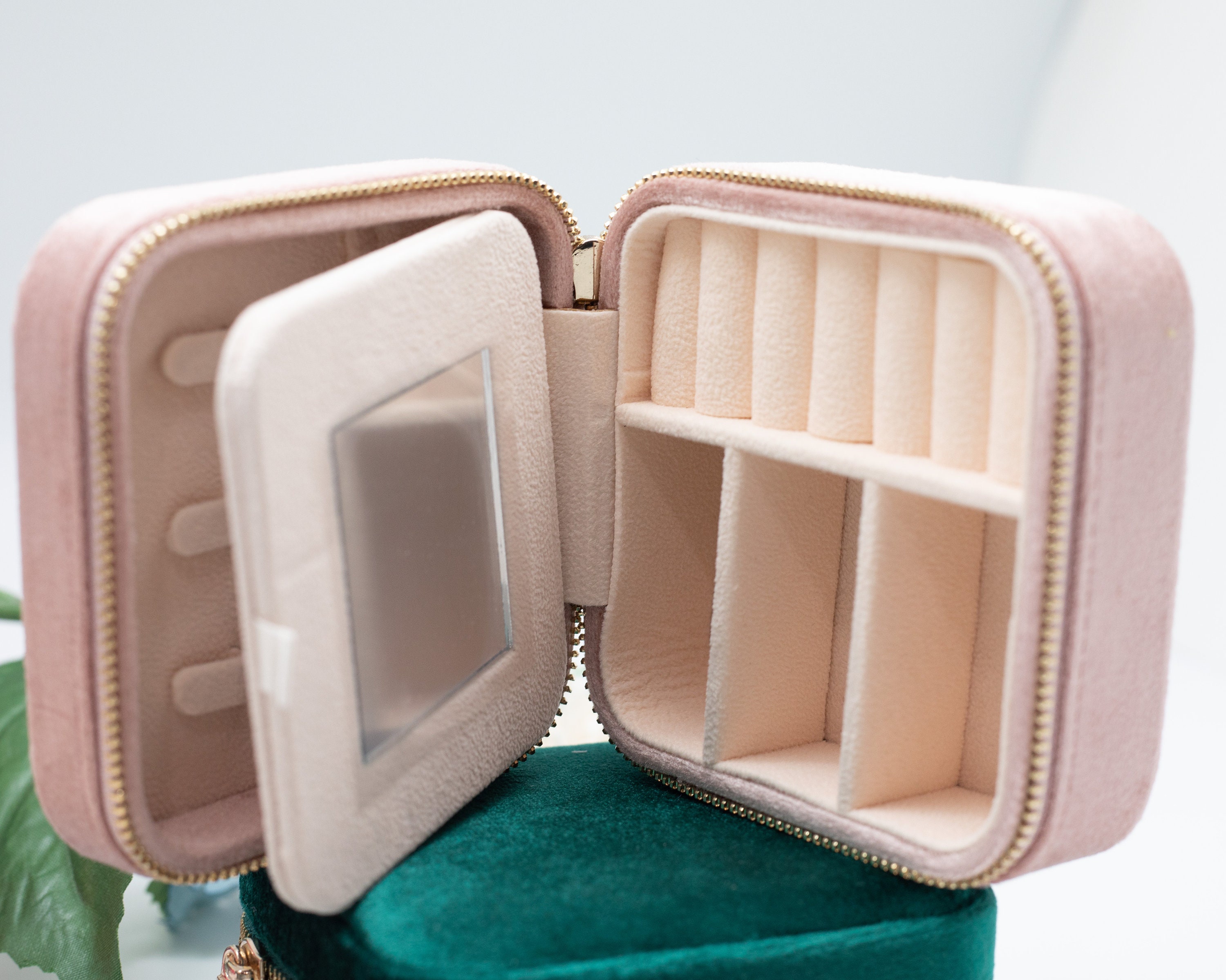 ピンク？真珠 スクエア型リング ベルベットケース付き ジッパー付き高級ベルベットジュエリーボックス| ジュエリーケース