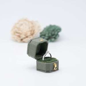 Scatola portagioie ottagonale quadrata vintage georgiana verde foresta, scatola portagioie in lino e velluto, proposta, fidanzamento, matrimonio, presentazione, regalo
