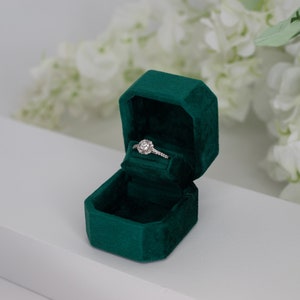Emerald Color Luxury Handmade Keepsake Velvet Ring Box  Single Slot Engagement Wedding Proposal Presentation Jewelry Ring Box