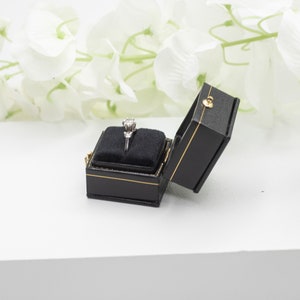 Luxury Antique Style Mini Square Shape Black Single Ring Box Velvet Interior