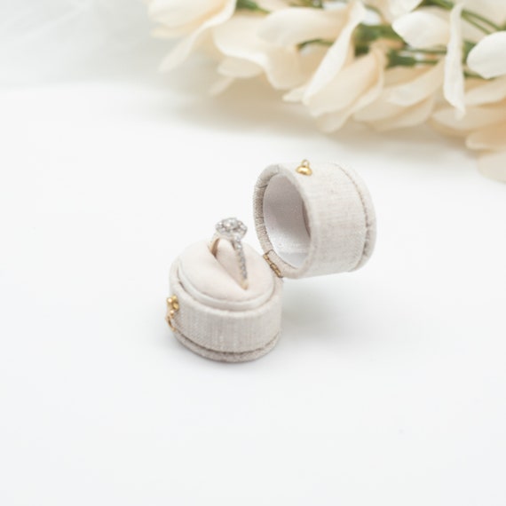 Scatola Porta-anello Ovale In Stile Vittoriano Antico, Scatola Porta- Gioielli In Lino E Velluto, Colore Grigio Sussurro, Proposta Di Fidanzamento, Presentazione Di Nozze - Italia