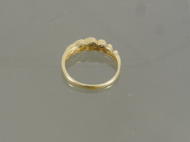 Vintage Estate 14k Yellow Gold Brushed Ribbon Twist Diamond Anniversary Band
