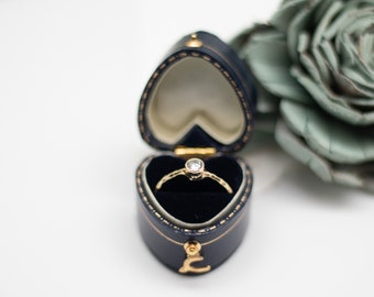 Mini scatola portafedi di lusso in stile antico, scatola portagioie in stile vittoriano, scatola portafedi per proposta di matrimonio, scatola portafedi a forma di cuore blu navy