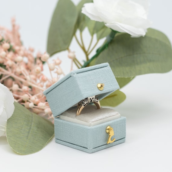 希少♦️ヴィンテージ♦️幸せを運ぶ ジュエリーボックス♦️便利な伸縮♦️送料込 Baby Blue Handmade Antique Style Victorian Mini Square Shape
