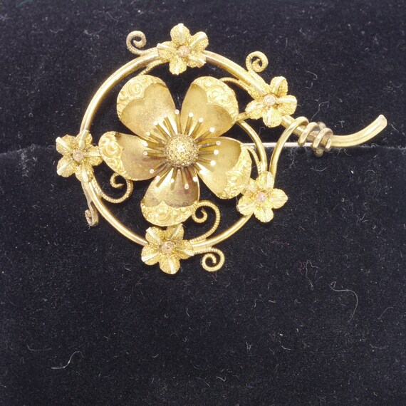 Vintage Estate 20k Yellow Gold Delicate Floral Swi