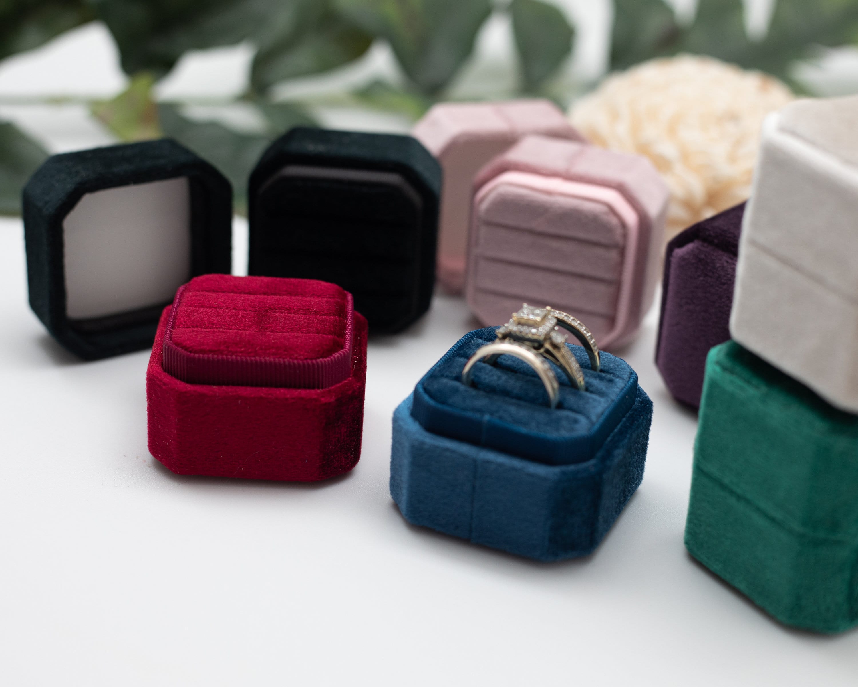 7 Colors Luxury Handmade Keepsake Square Octagon Shape Velvet 3 Slot  Ring Box  Engagement Wedding Proposal Presentation Jewelry Ring Box