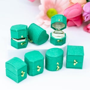 Scatola portagioie in stile antico georgiano in lino verde smeraldo e velluto beige, scatola portagioie per proposta di matrimonio, fidanzamento e presentazione