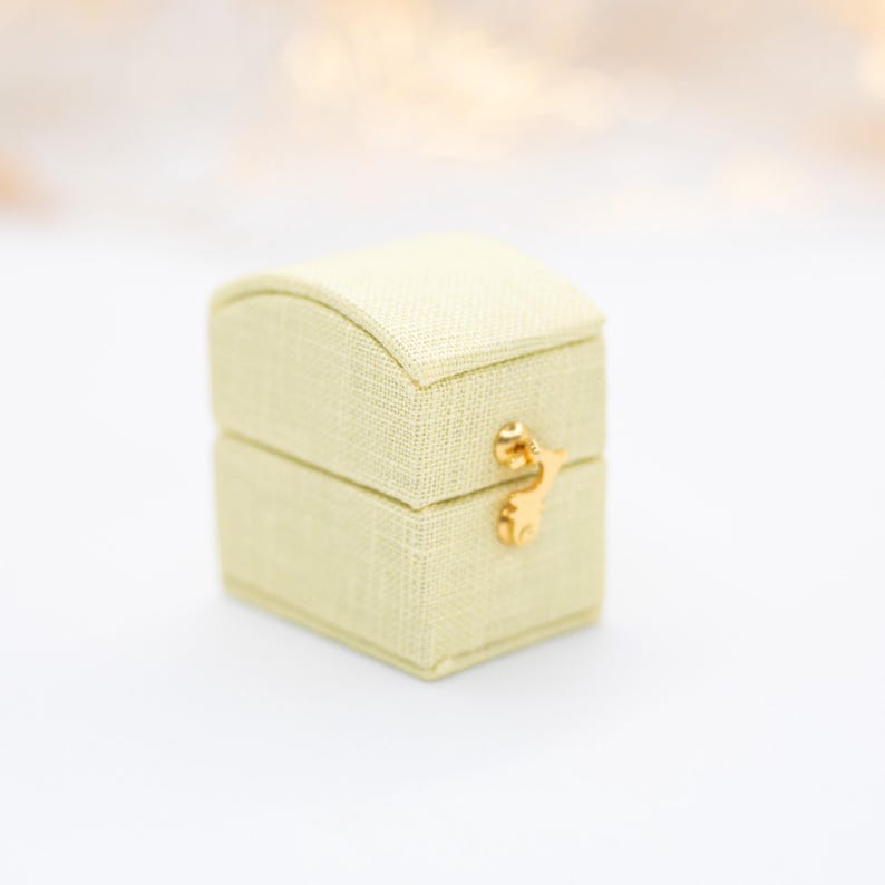 Rectangle Ring Box Antique Style Georgian Mini Dome Rectangle Ring Box LINNEN & VELVET ...