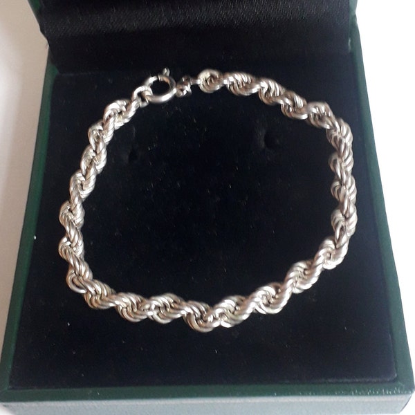 925 Silver Rope Bracelet, 7" /18cm long, 5mm. wide. Weighs 5.7g. Initials GM on last loop. Possibly G.M. Pollack & sons, Maine, USA.