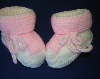 Baby Booties knitted in 4 ply Baby Yarn in White and Pink