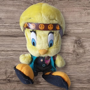 Vintage Hippy peace and love Tweety plush collectible retro soft toy Looney tunes Warner Bros 1998