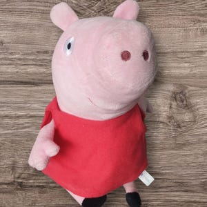 Cute vintage Peppa Pig soft toy 2003 Play by Play collectible retro soft toy