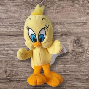 Cute vintage plush Tweety phone pouch retro collectible 2000 cartoon character item Warner Bros Looney Tunes