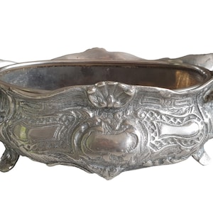 Lovely metal jardiniere silver colored great classic antique style