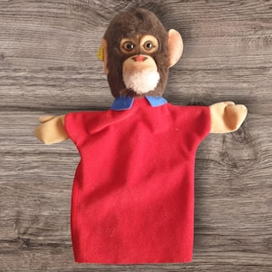 Steiff chimpanzee monkey hand puppet with red shirt vintage collectible plush toy 6460/27 earknob 1979 1989 27 cm 10.6 inch