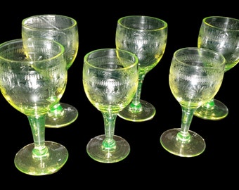 Uranium glasses set of 6 pcs 2 different sizes etched/cut patterns