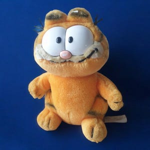 Mignon vintage Garfield peluche chat de dessin animé orange avec grand sourire rétro animal en peluche de collection 1978 -1981