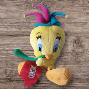 Vintage Tweety plush celebration 2000 millenium edition retro collectible soft toy Warner Bros Looney Tunes