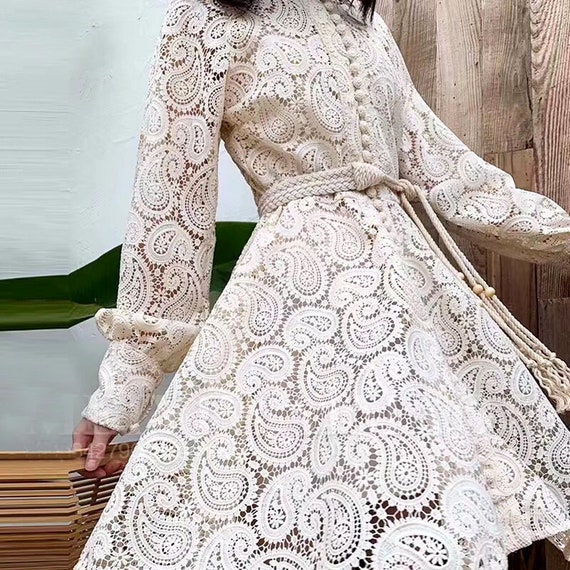 Clásico hipocampo marfil Guipure vestido tela de encaje | Etsy España