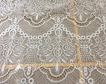 Offwhite Guipure Lace Fabric: Bridal Dress Lace, 125cm Wide