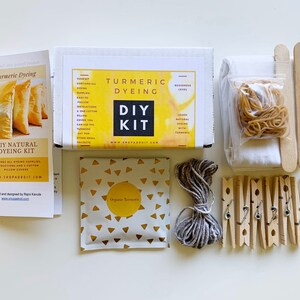 Turmeric Dye kit, Natural Dyeing Kit, DIY kit, Turmeric Tie Dye kit, Textile design Kit, craft gift kit, DIY workshop, Stay at home activity Bild 2