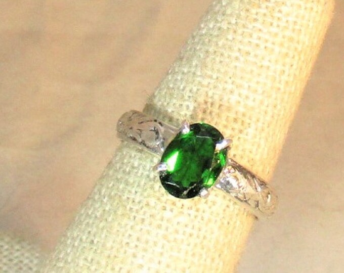 genuine Chrome Diopside gemstone handmade sterling silver solitaire ring size 6