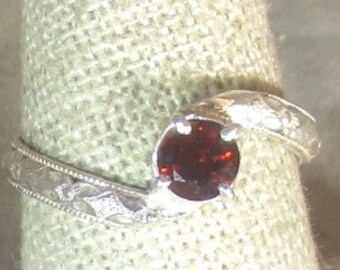 natural garnet handmade sterling silver solitaire ring size 8