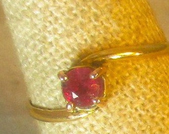 natural Madagascar ruby handmade 14k gold solitaire ring size 6 1/2