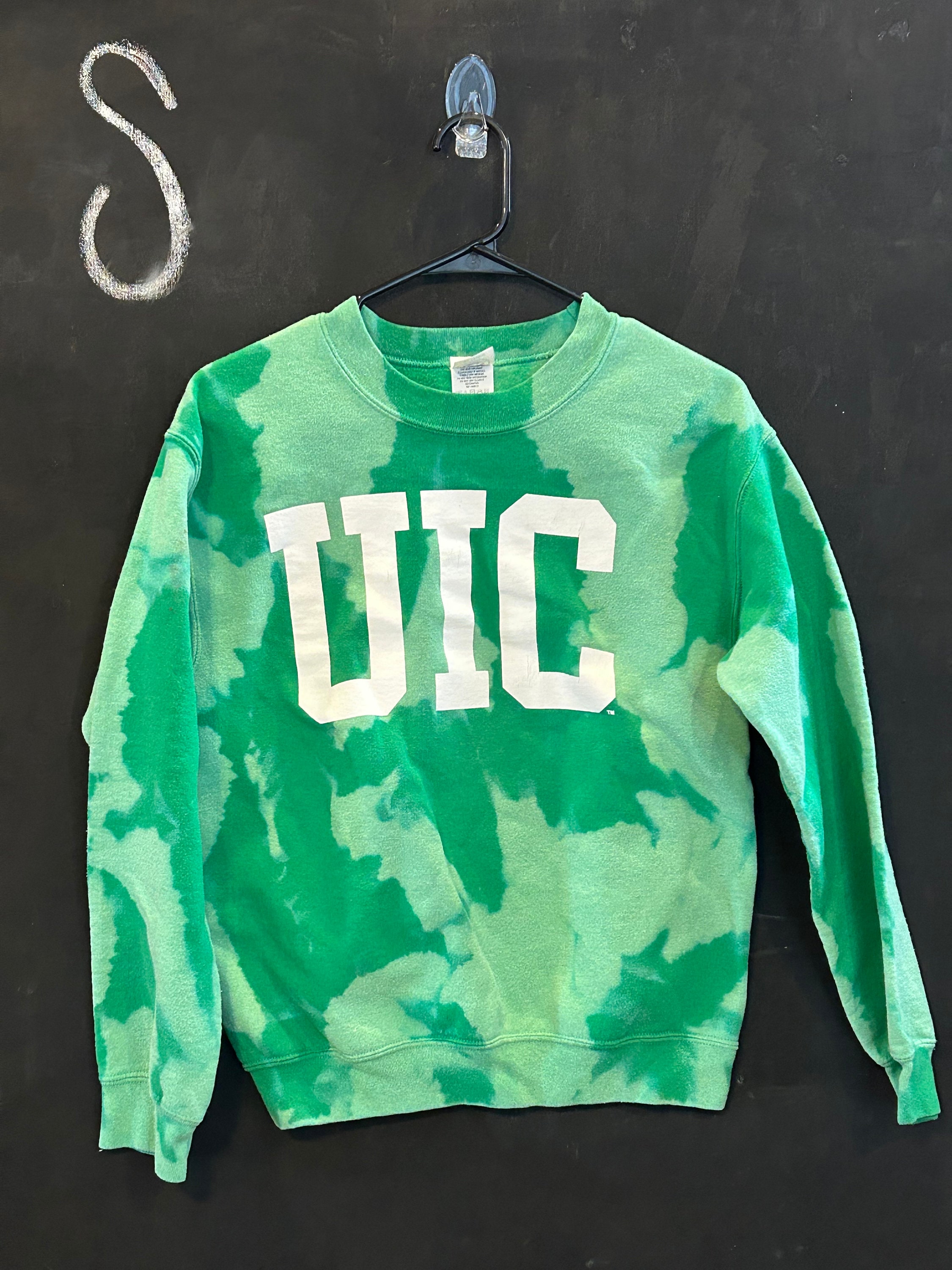 Bleach Dyed University of Illinois Chicago Sweatshirt Small